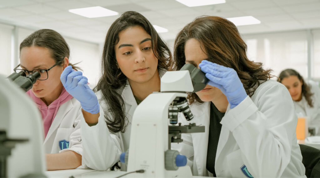 laboratorio clínico y médico