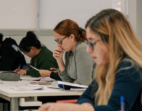 Administración y Finanzas vs. Asistencia a la Dirección