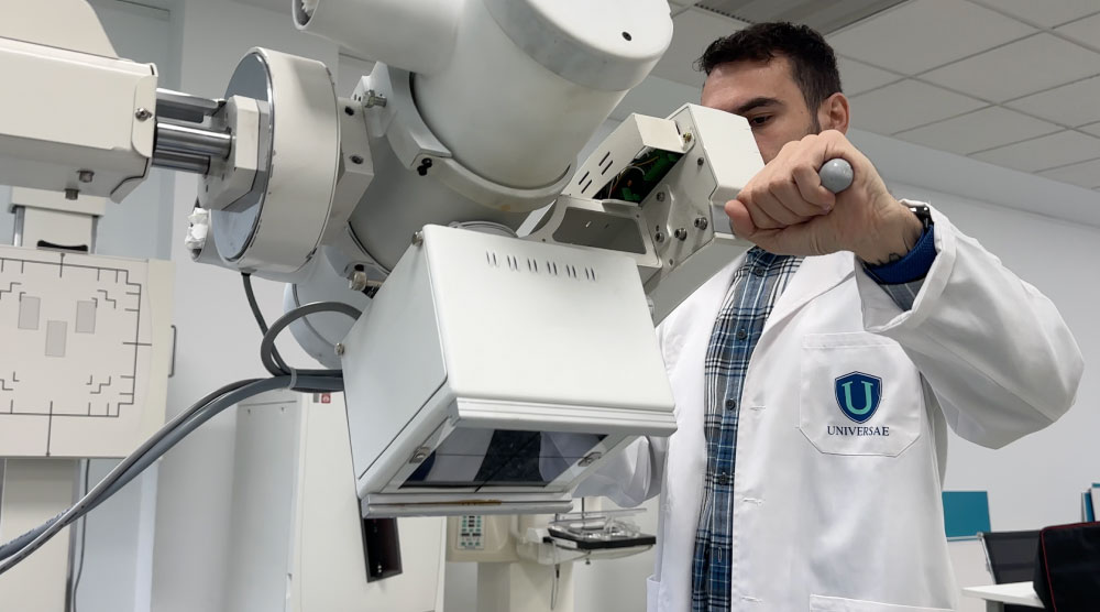 ¿Qué estudiar para trabajar en un hospital?