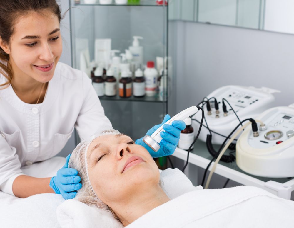 Quiero montar mi propio centro de estética: ¿qué necesito estudiar?