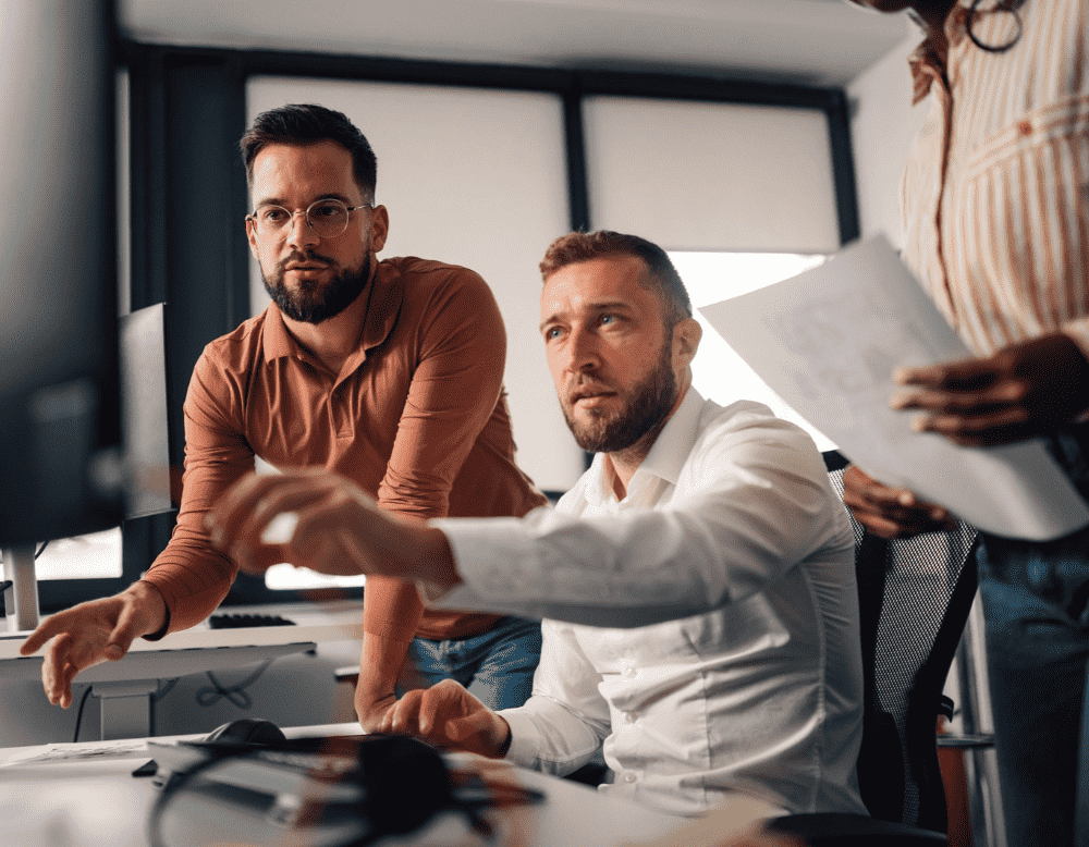 Profesional híbrido: Cómo integrar competencias técnicas, gestión y liderazgo para destacar en el mercado laboral
